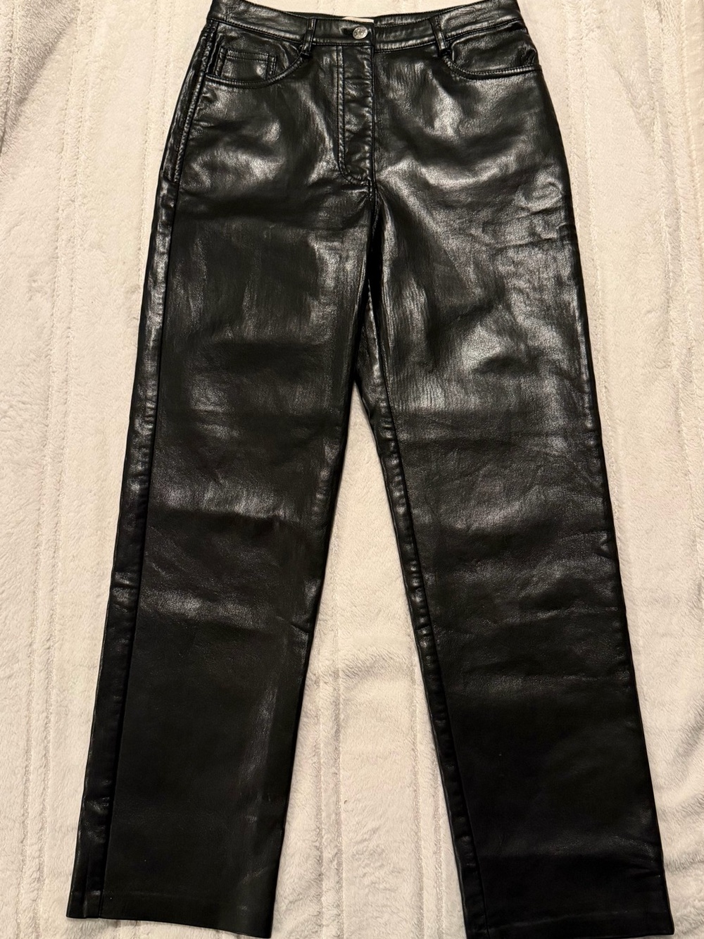Aritzia Wilfred Women’s Faux leather Straight-Leg pants